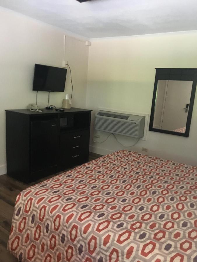 Woodlawn Hills Motel Henderson 外观 照片