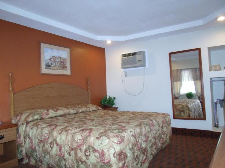 Woodlawn Hills Motel Henderson 外观 照片