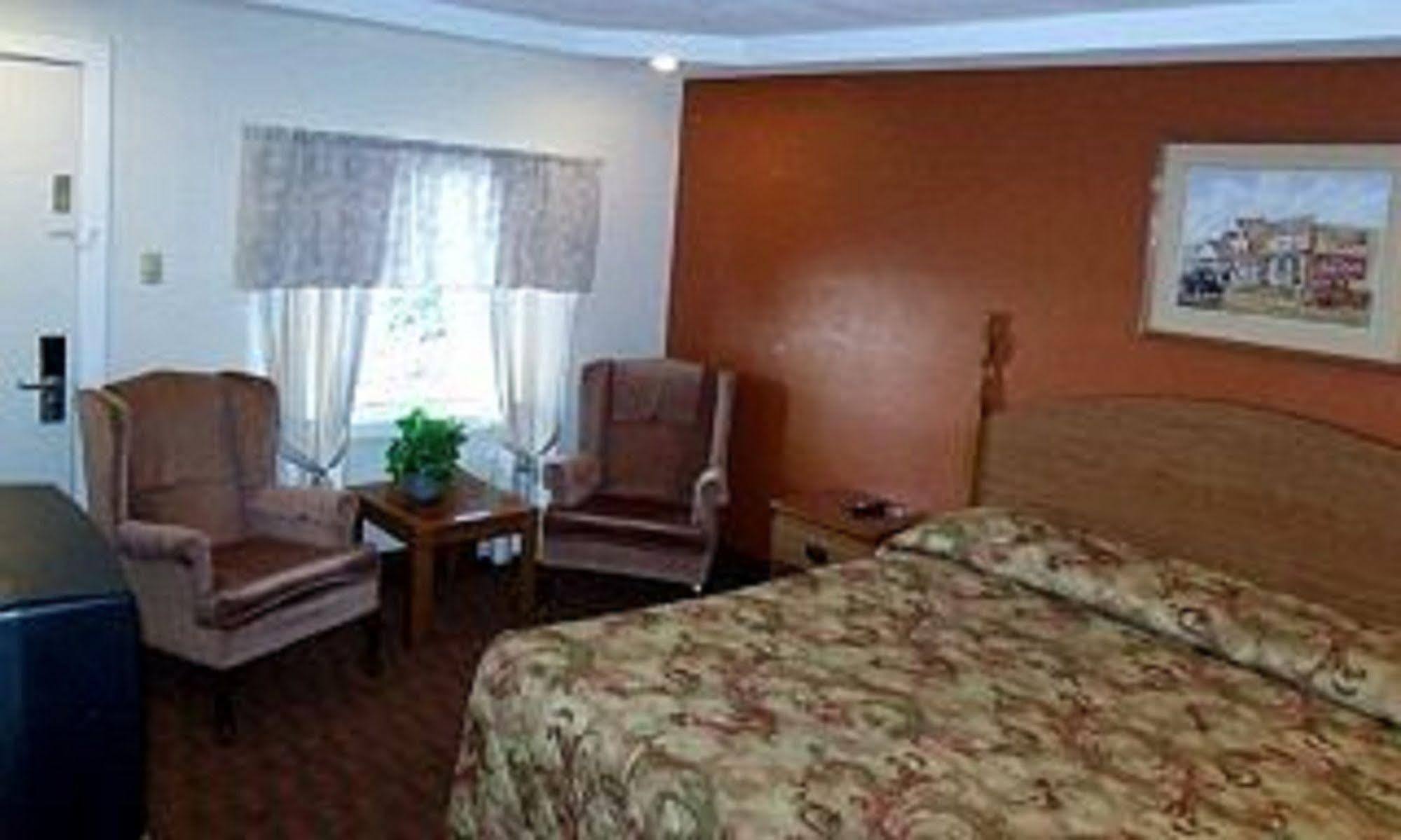 Woodlawn Hills Motel Henderson 外观 照片